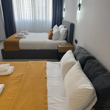 Thess Living شقة فندقية 3*